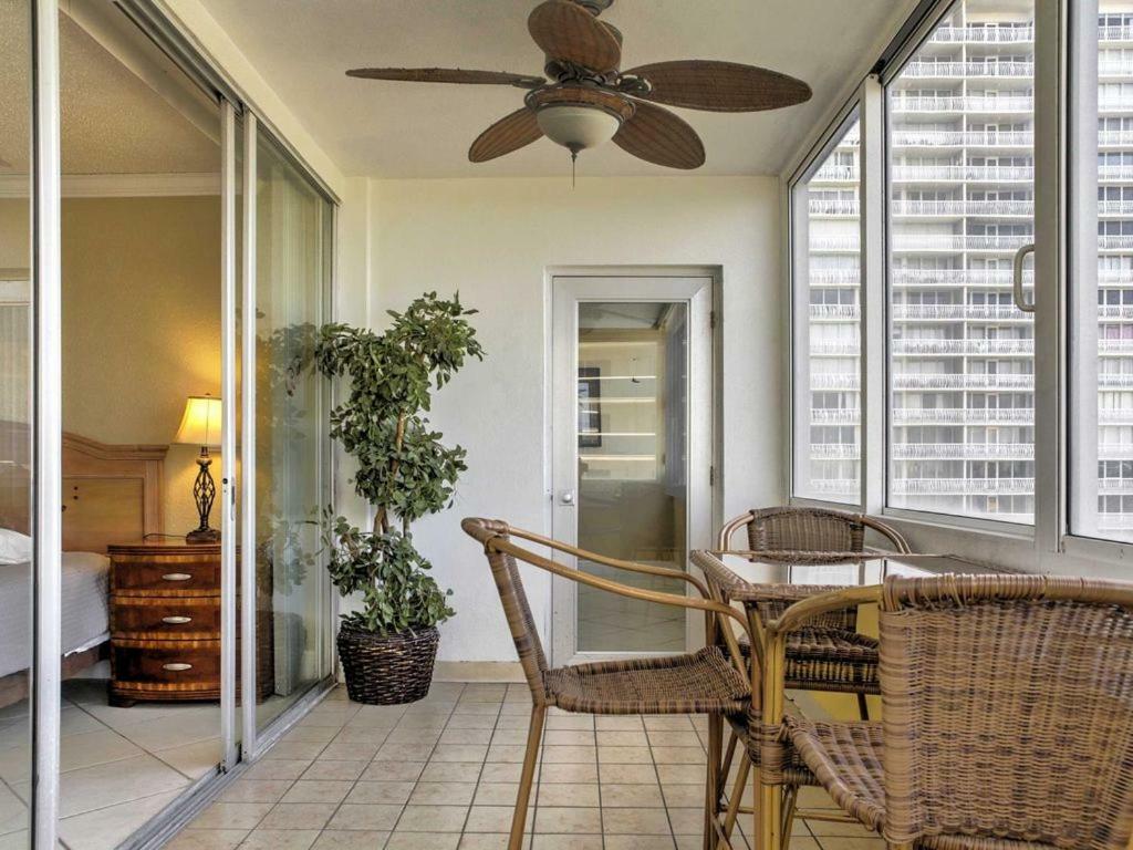 Oceanview Resort: Fort Lauderdale Beachfront Corner Suite Exterior photo